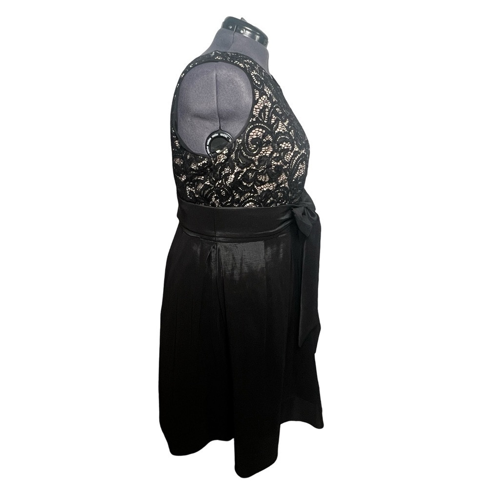 R & M Richards Little Black Dress with Lace Accent (SIze 20W) - Picture 4 of 7